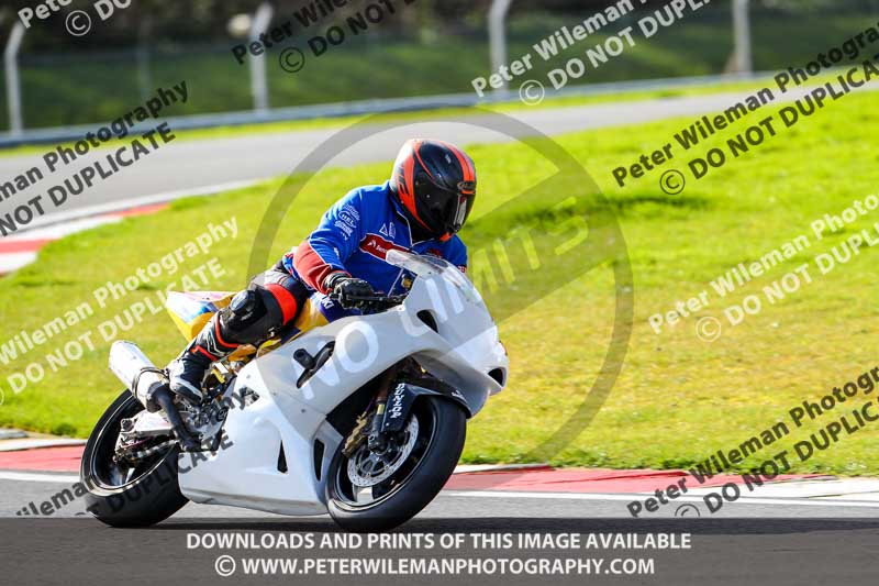 donington no limits trackday;donington park photographs;donington trackday photographs;no limits trackdays;peter wileman photography;trackday digital images;trackday photos